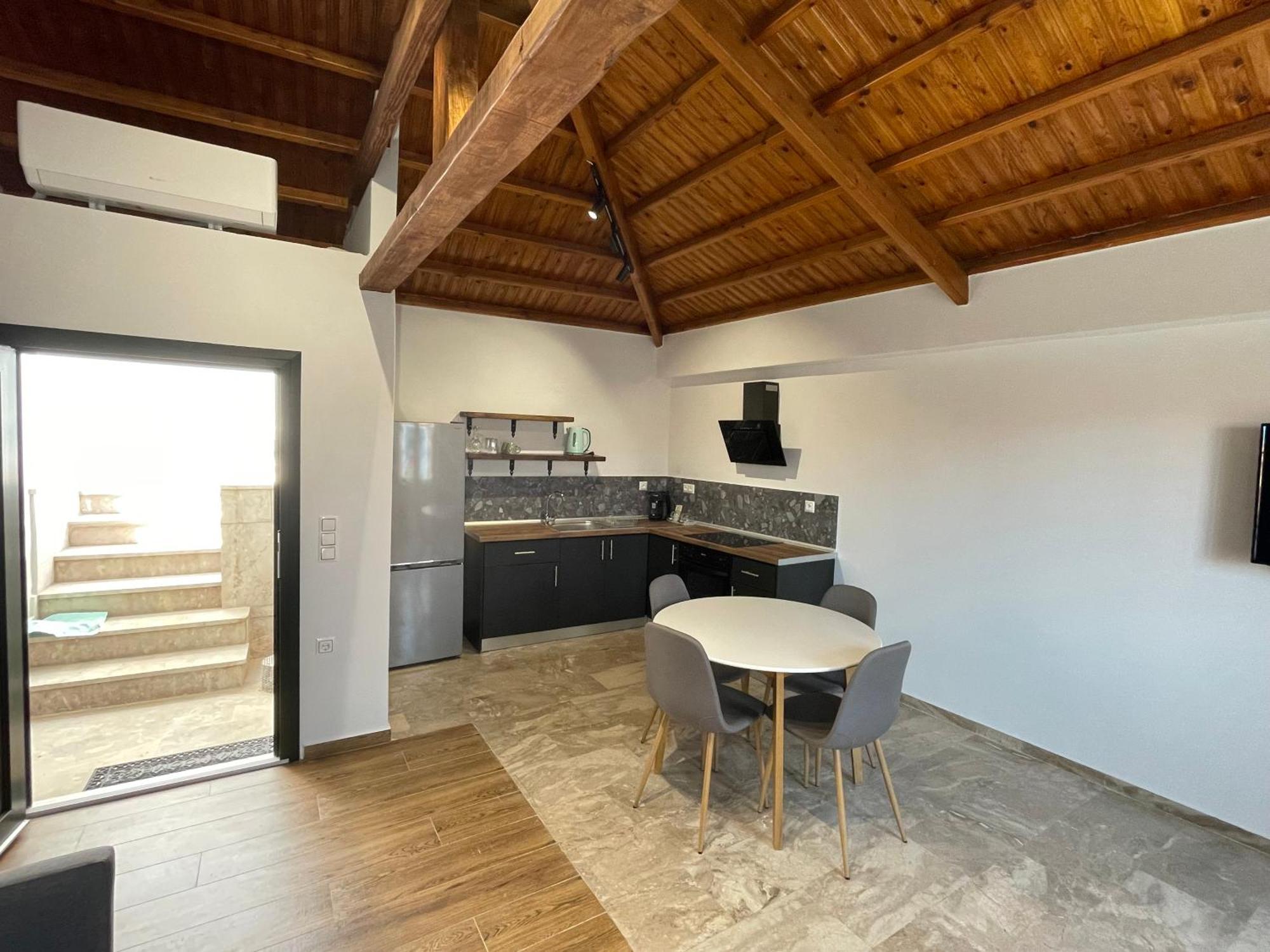 Q Apartments Molyvos 米蒂姆纳 外观 照片