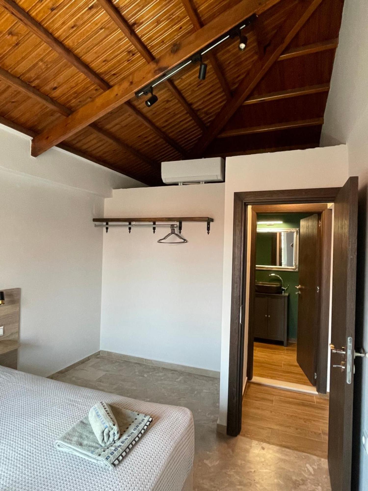 Q Apartments Molyvos 米蒂姆纳 外观 照片