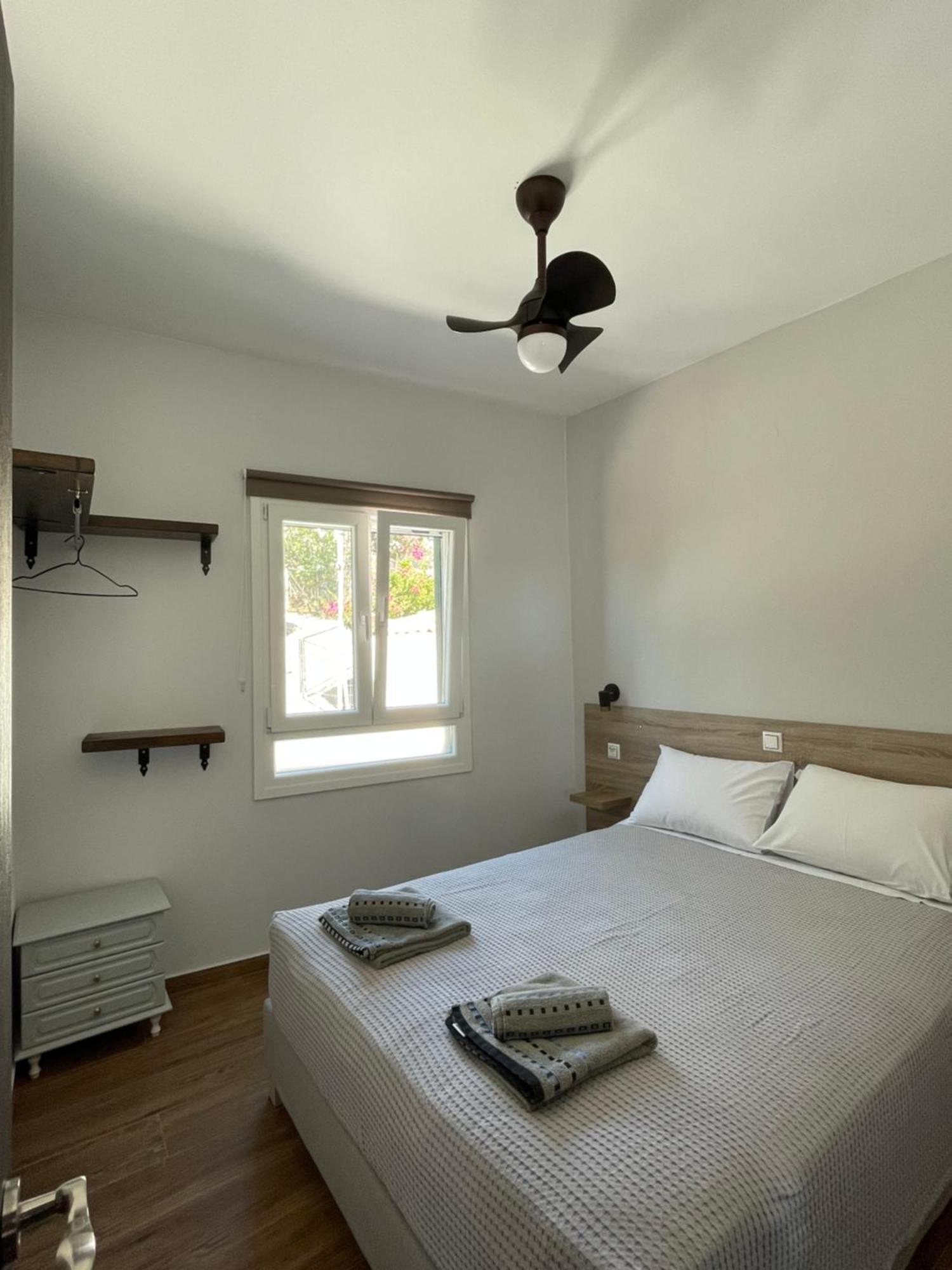Q Apartments Molyvos 米蒂姆纳 外观 照片